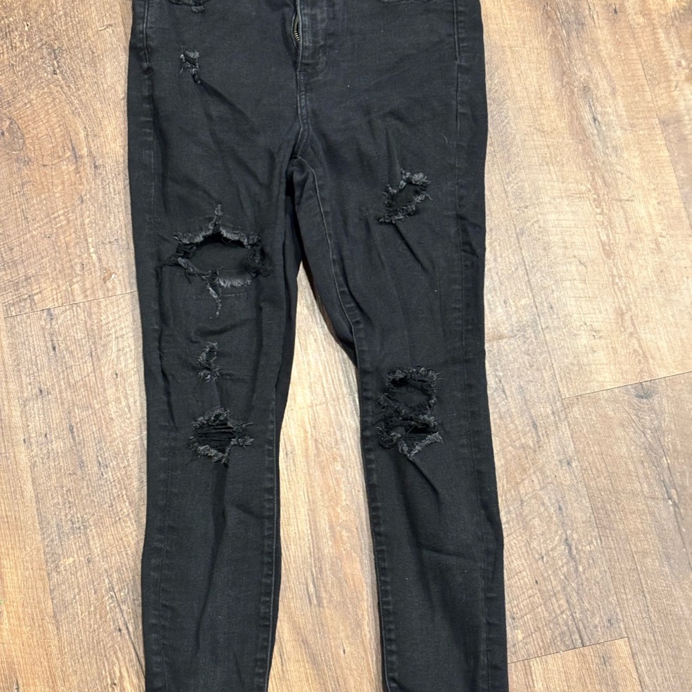 American Eagle Outfitters Black Distressed Skinny Jeans